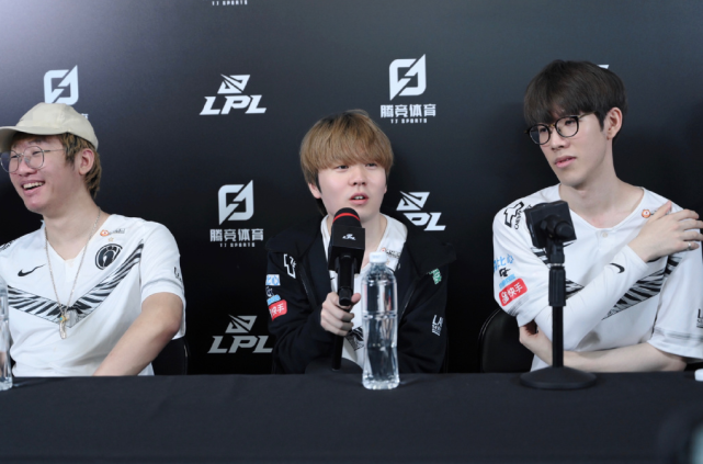 接到队友回 接到队友回